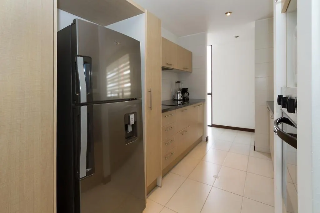 Suites Metropoli Edificio Torino Quito